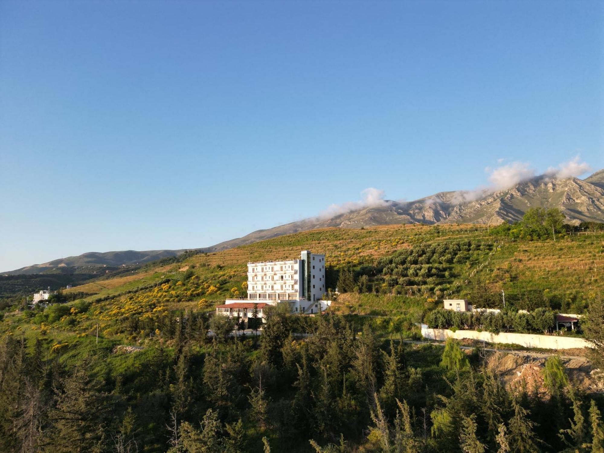 Doko Hotel Radhime Exterior photo